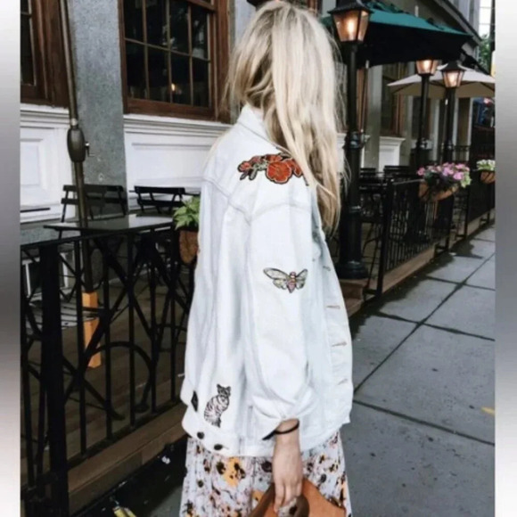 Little Moon Aritzia Dianthus White Denim Patch Decal Jacket L - Picture 3 of 16